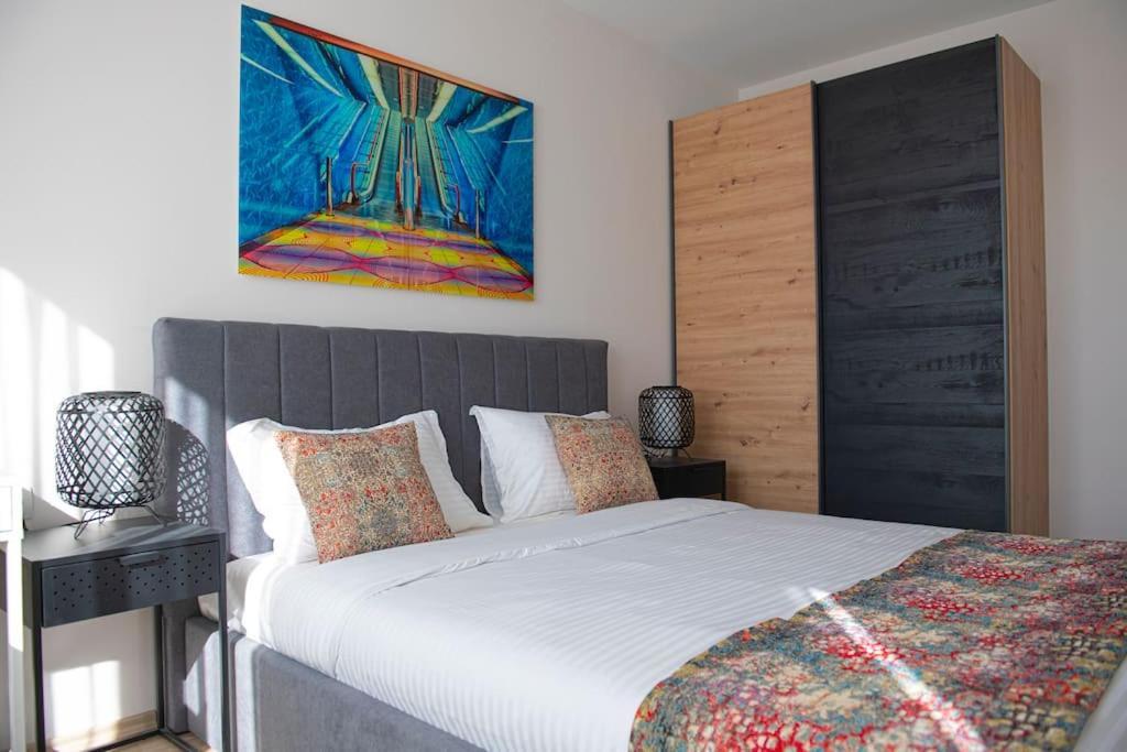 Madrid: A Modern 2-Bedroom Apartment With Parking صوفيا المظهر الخارجي الصورة